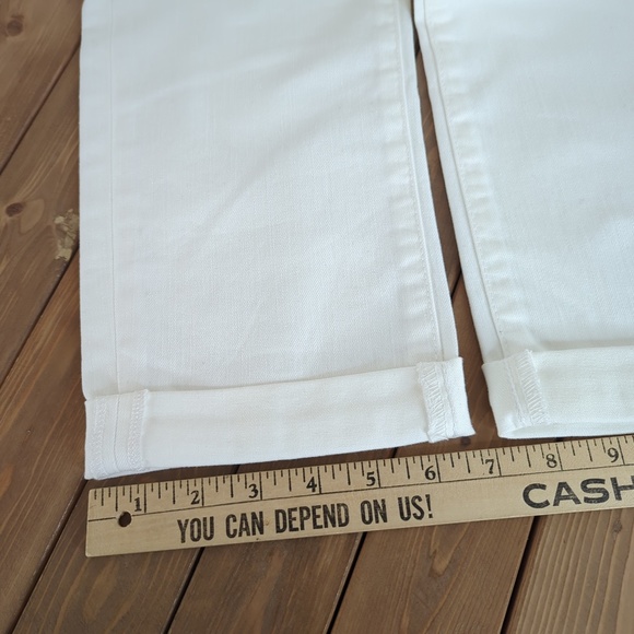 Lucky Brand White Cropped Jeans - Picture 11 of 14